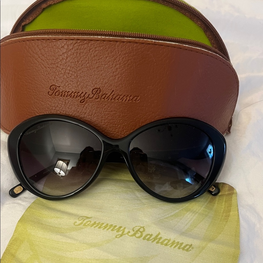 Tommy Bahama Elegant Black Sunglasses